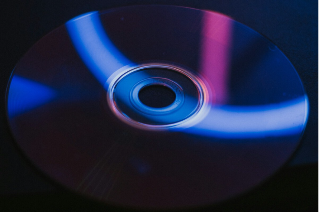 Unos investigadores acaban de llevar la tecnología de almacenamiento óptico al siguiente nivel: 200 TB en un solo disco